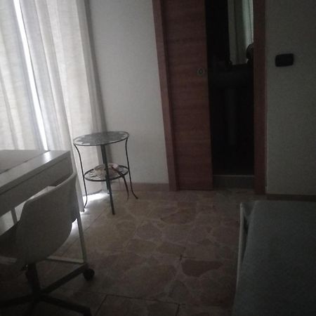 Home Di F เนเปิลส์ ภายนอก รูปภาพ